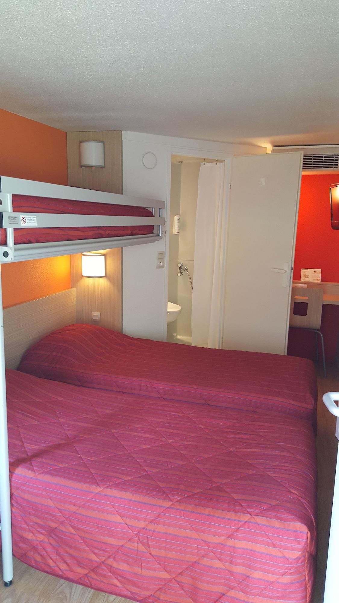 Premiere Classe Lyon Est Aeroport Saint Exupery Saint-Laurent-de-Mure Exterior foto