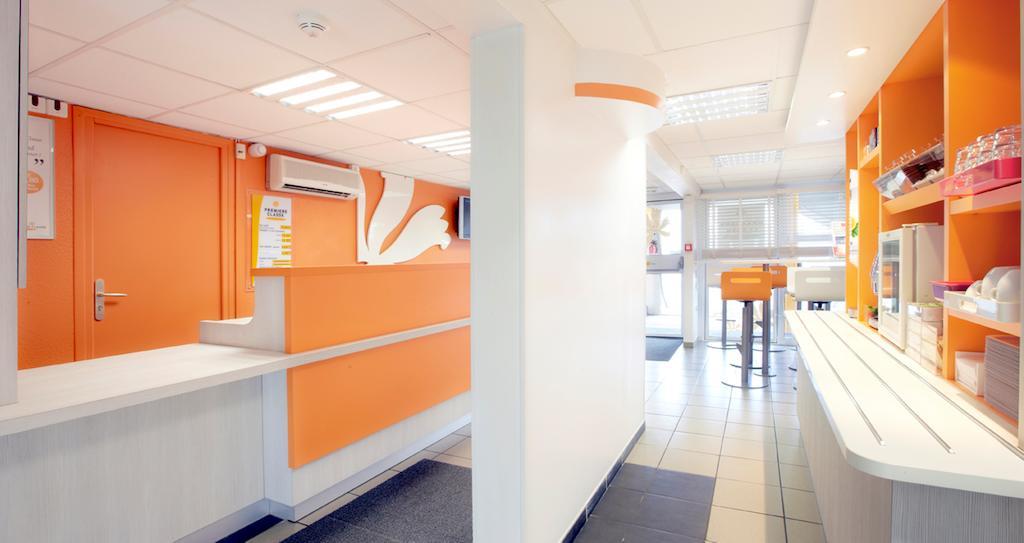 Premiere Classe Lyon Est Aeroport Saint Exupery Saint-Laurent-de-Mure Exterior foto