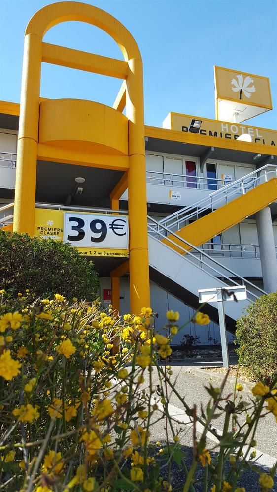 Premiere Classe Lyon Est Aeroport Saint Exupery Saint-Laurent-de-Mure Exterior foto