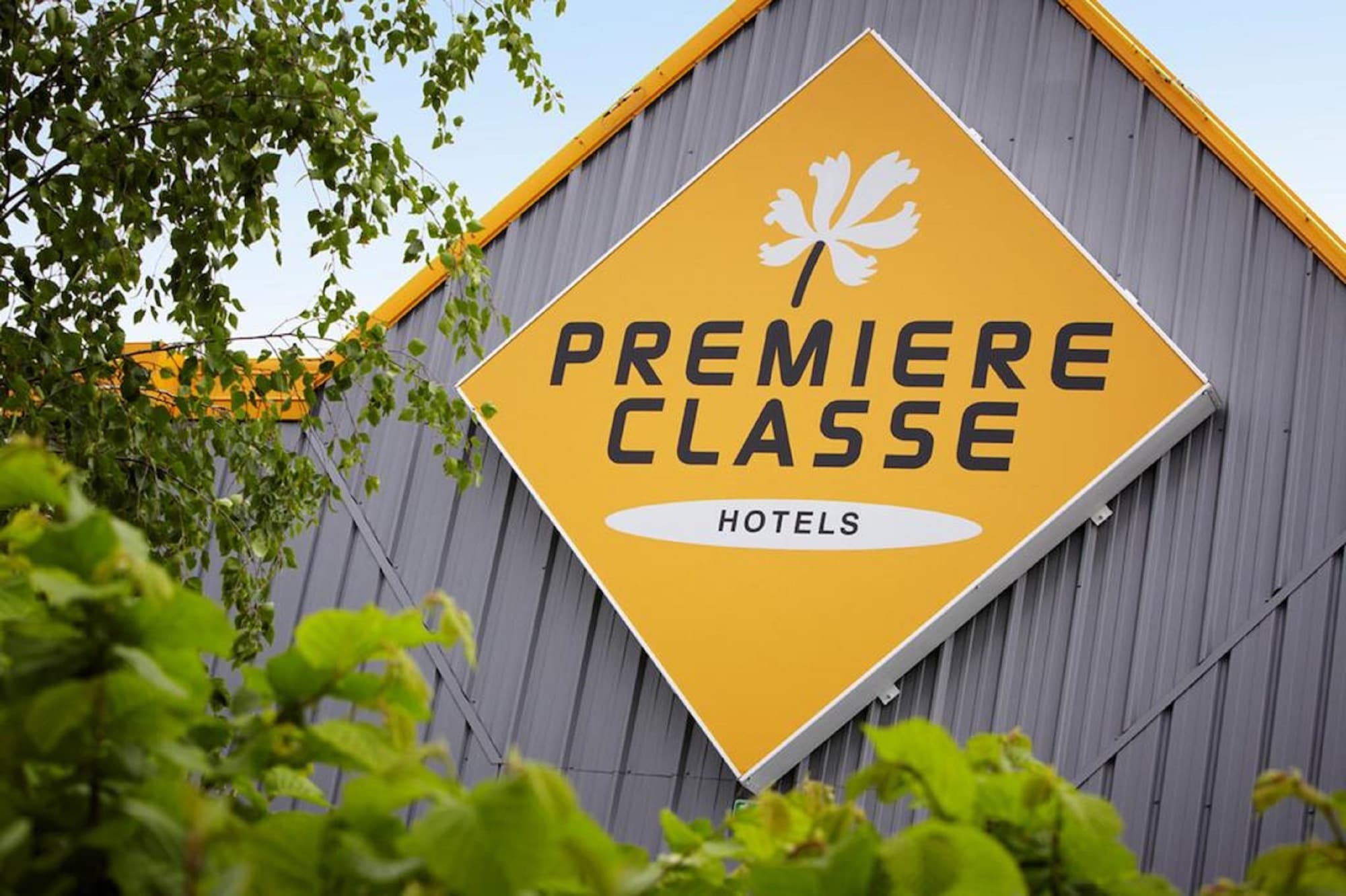 Premiere Classe Lyon Est Aeroport Saint Exupery Saint-Laurent-de-Mure Exterior foto
